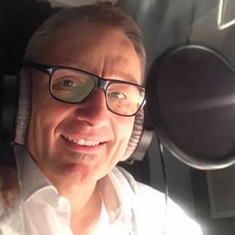 Voice talent Piotr – RPM Studio voice bank